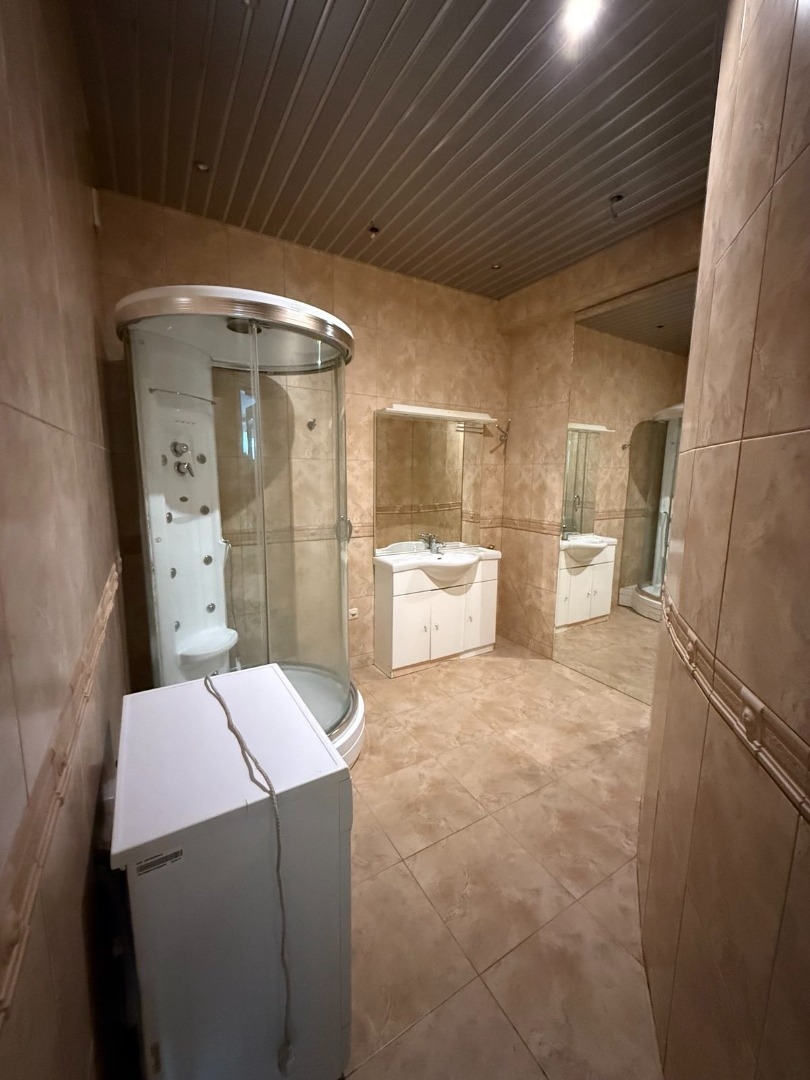 продажа трехкомнатной квартиры номер A-139737 в Приморском районе, фото номер 15